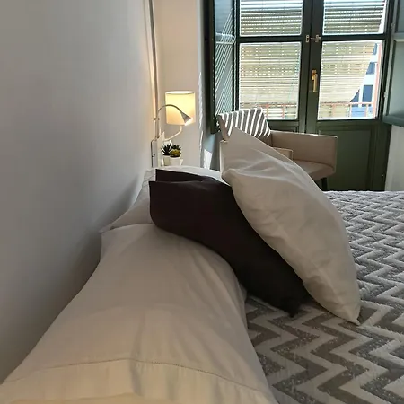 Corredera Travel 3 *