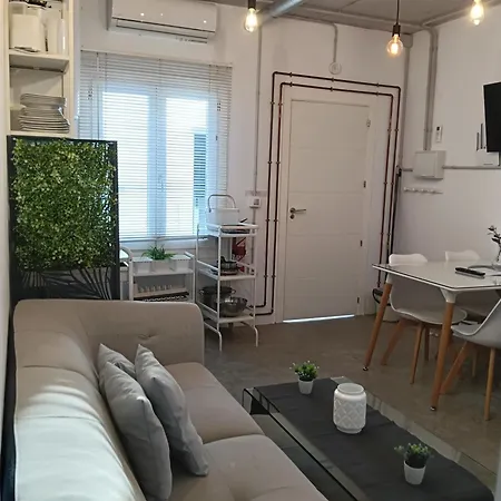 아파트 Corredera Travel 3 *